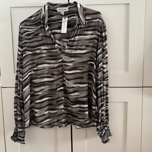 Cloth & Stone (Anthropologie) Collared Button Down Shirt - Picture 2 of 7